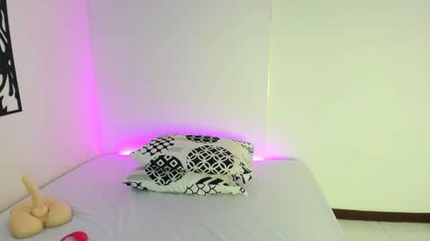 Snapshot of carolina_baire chatting on 03-12-26, 12:11 carolina baire online show from 03-12-26, 12:11