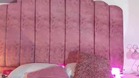 carolina_evannss online show from 02-04-26, 03:56