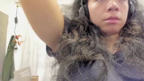 Snapshot of carolina_gaita chatting on 01-14-25, 11:10 carolina_gaita online show from 01-14-25, 11:10