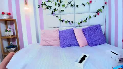 Carolina online show from 03-06-25, 01:03