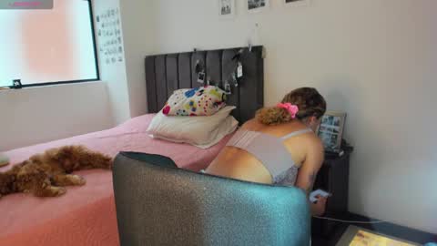 Snapshot of carolina_zaens chatting on 10-08-25, 06:49 carolina_zaens online show from 10-08-25, 06:49