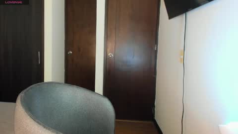 carolina_zaens online show from 04-01-26, 07:00