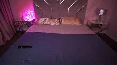 Snapshot of carolinadia chatting on 01-22-25, 08:59 carolinadia online show from 01-22-25, 08:59