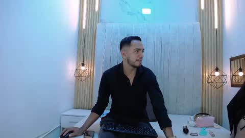 carolinaysebas online show from 07-04-26, 01:06