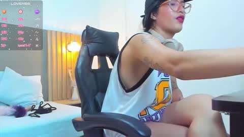 c a r o l i n e online show from 09-16-25, 07:15