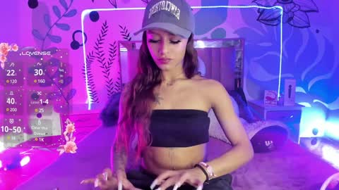 caroline 3 online show from 12-14-24, 04:01