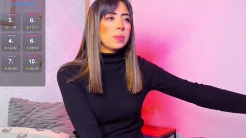 Snapshot of caroline_dh chatting on 01-08-25, 11:43 Caroline online show from 01-08-25, 11:43