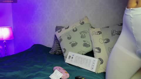 Snapshot of caroline_dh chatting on 03-06-25, 11:36 Caroline online show from 03-06-25, 11:36