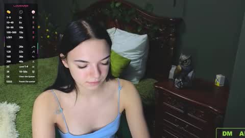 Snapshot of caroline_hey chatting on 10-05-25, 03:54 Mary and Carol online show from 10-05-25, 03:54