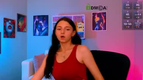 Snapshot of caroline_honeyy chatting on 06-08-26, 10:48 Caroline online show from 06-08-26, 10:48