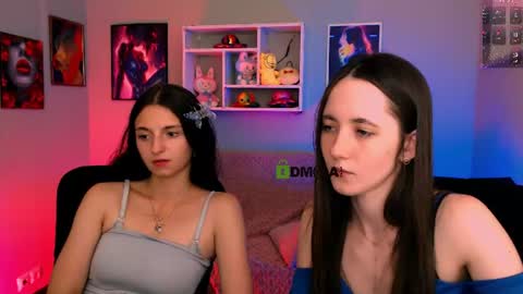 Snapshot of caroline_honeyy chatting on 07-02-26, 03:23 Caroline online show from 07-02-26, 03:23