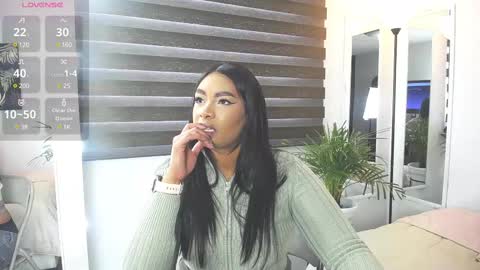 C A R O L I N E online show from 03-10-25, 12:59