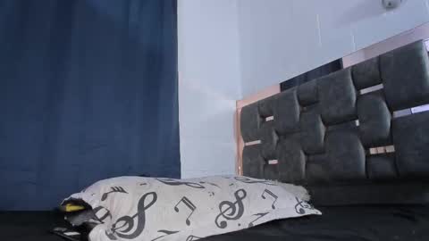 CAROLINE online show from 11-26-25, 02:12