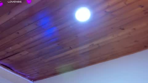 caroline_rodriguez_9 online show from 02-26-26, 07:24