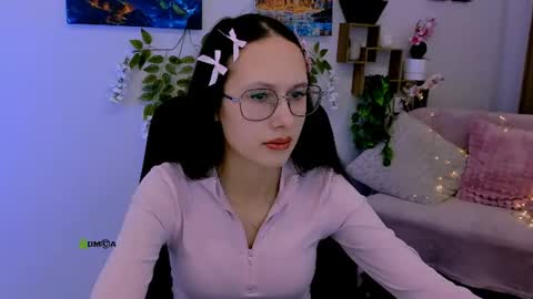 Snapshot of caroline_roseee chatting on 07-31-26, 08:47 Your cute girl online show from 07-31-26, 08:47