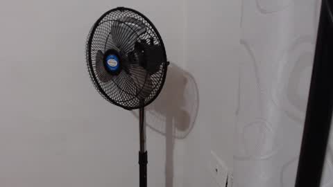 Snapshot of carolineblich chatting on 02-13-25, 01:26 Carolin Blich online show from 02-13-25, 01:26