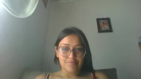 carolineconejita87 online show from 12-22-25, 07:11