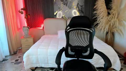 Snapshot of carolinefyre chatting on 07-02-26, 12:44 Caroline online show from 07-02-26, 12:44