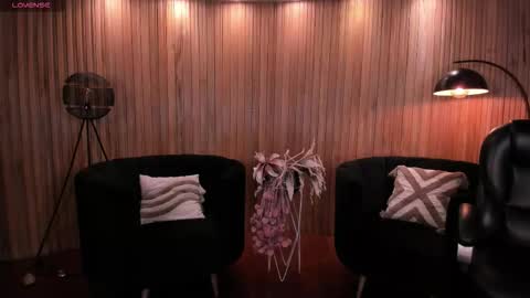 Caro online show from 11-26-25, 10:49