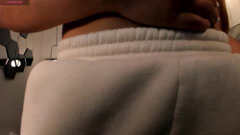 Caro online show from 02-11-26, 09:58