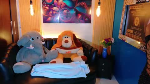 carolinejesh online show from 04-04-26, 08:06