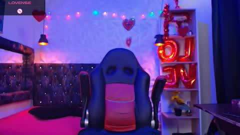 Snapshot of carolinescoth_dl chatting on 03-12-25, 06:55 Caroline Scoth online show from 03-12-25, 06:55