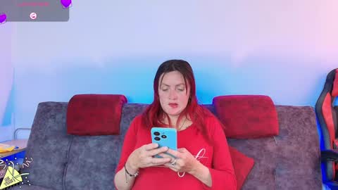 Carolinhe  online show from 09-11-25, 09:37