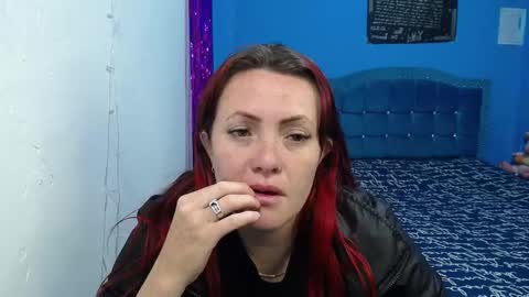 Snapshot of carolinhe_ chatting on 02-08-26, 05:22 Carolinhe online show from 02-08-26, 05:22