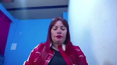 Snapshot of carolinhe_ chatting on 06-14-26, 12:07 Carolinhe online show from 06-14-26, 12:07
