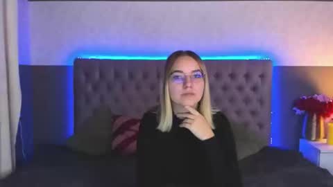 Snapshot of carollflexx chatting on 11-06-25, 06:58 CarollFlexx online show from 11-06-25, 06:58