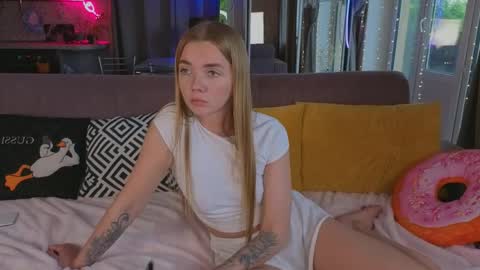 carriebradshawww online show from 05-20-26, 03:51