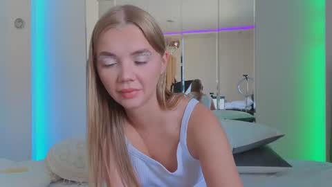 Snapshot of carriebradshawww chatting on 07-10-26, 12:08 carriebradshawww online show from 07-10-26, 12:08