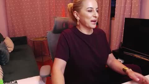 Snapshot of carrielovex chatting on 11-13-25, 04:55 Carrie online show from 11-13-25, 04:55