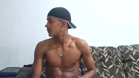 Snapshot of casal_hot13 chatting on 10-01-25, 09:10 casal_hot13 online show from 10-01-25, 09:10