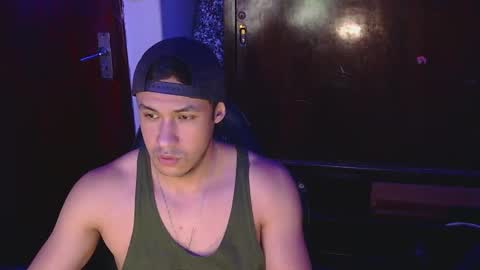      online show from 03-10-25, 05:33