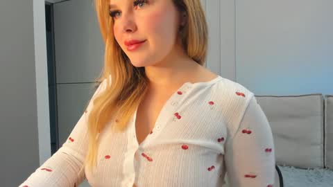 Snapshot of casey_ann chatting on 11-24-25, 06:02 ALEXA online show from 11-24-25, 06:02