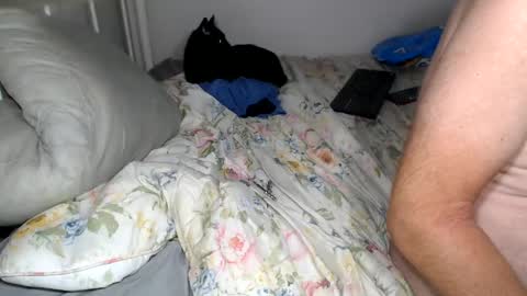 Snapshot of casinocam chatting on 06-07-26, 12:04 CasinoCam online show from 06-07-26, 12:04