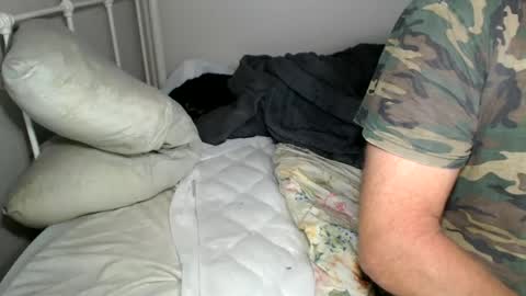 Snapshot of casinocam chatting on 06-21-26, 03:58 CasinoCam online show from 06-21-26, 03:58