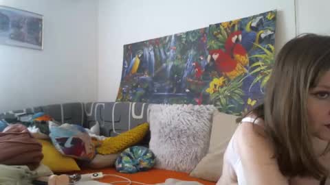 Cassandra online show from 02-18-25, 01:33