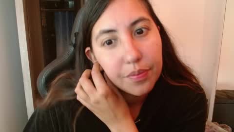 Snapshot of cassandra_ruizz chatting on 06-07-26, 01:54 573215024606 online show from 06-07-26, 01:54