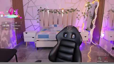 Snapshot of casse_tay chatting on 06-07-26, 03:21 casse_tay online show from 06-07-26, 03:21