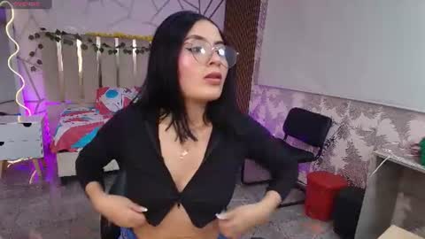 Snapshot of casse_tay chatting on 07-12-26, 03:52 casse_tay online show from 07-12-26, 03:52