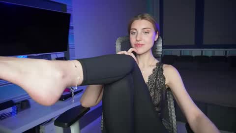 Seductress Cassia  FINDOM AND SADISM  NO NUDE online show from 10-19-25, 04:40