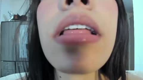 Snapshot of cassie_jones1 chatting on 06-24-26, 07:57 Cassie Jones online show from 06-24-26, 07:57