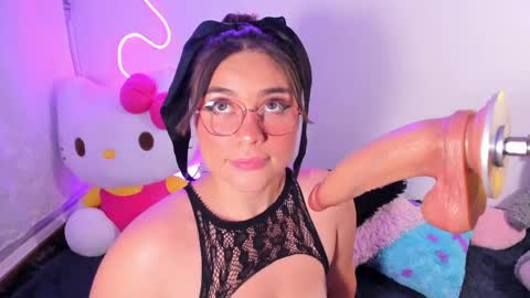 Snapshot of cassiebigass_ chatting on 05-16-26, 12:18 Bela igzaii9r online show from 05-16-26, 12:18