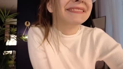 assie online show from 10-29-25, 01:02