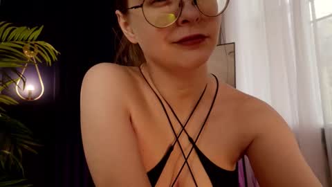 assie online show from 11-12-25, 12:38