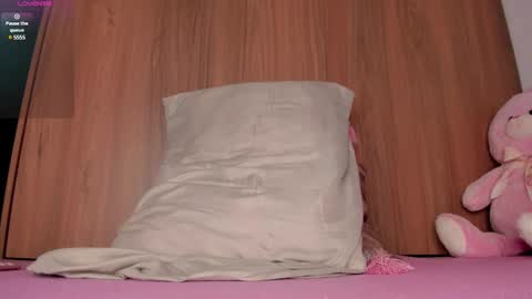 Snapshot of cassiee_love chatting on 03-11-25, 10:53 cassiee_love online show from 03-11-25, 10:53