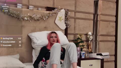 Snapshot of cassiefoxx_ chatting on 12-20-24, 01:58 Cassie online show from 12-20-24, 01:58