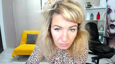 CassieJonas online show from 10-14-25, 03:18